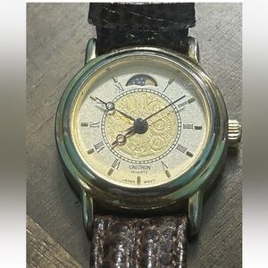 Vintage Unitron Mini Quartz Not Working Stainless Steel Back‎ Watch